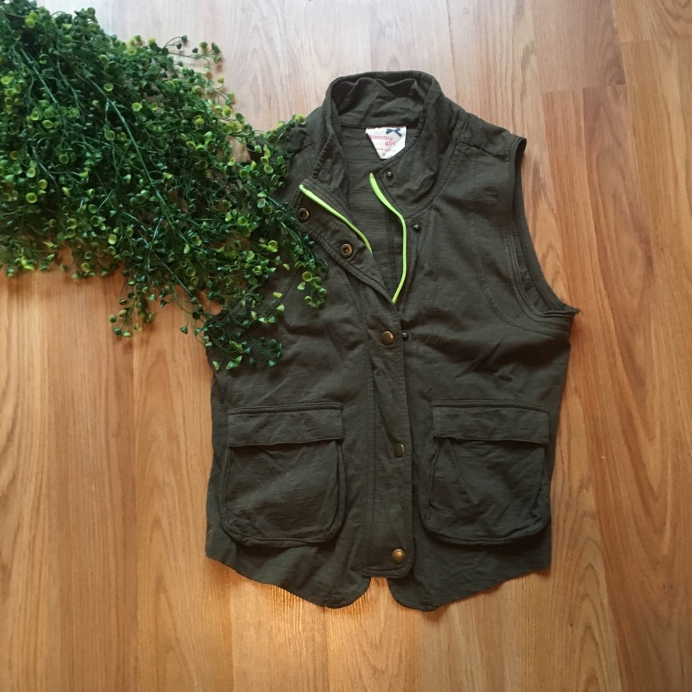 Tommy girl army green vest 🌾